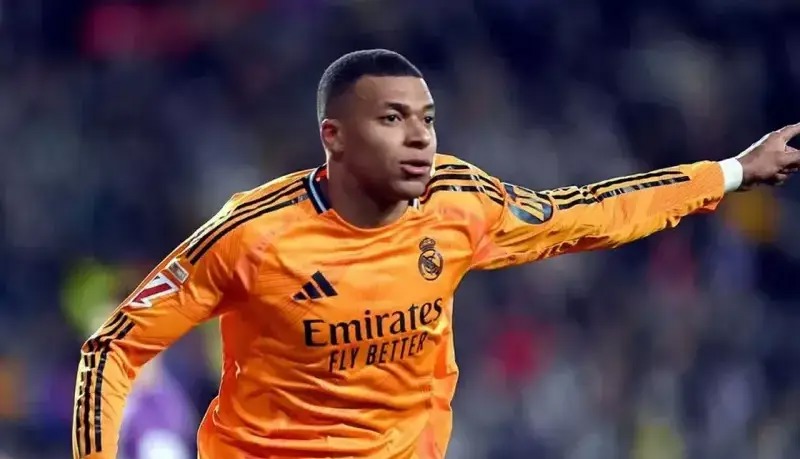 حمایت بزرگ از امباپه؛ شانس اصلی توپ طلا!