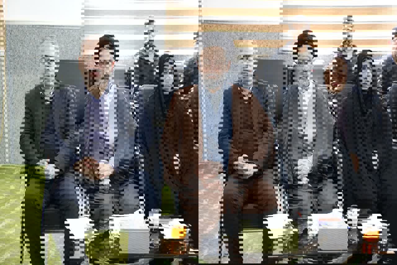 رستمی: حضور مدیران در میان مردم در برنامه‌های ایام‌الله ضروری است