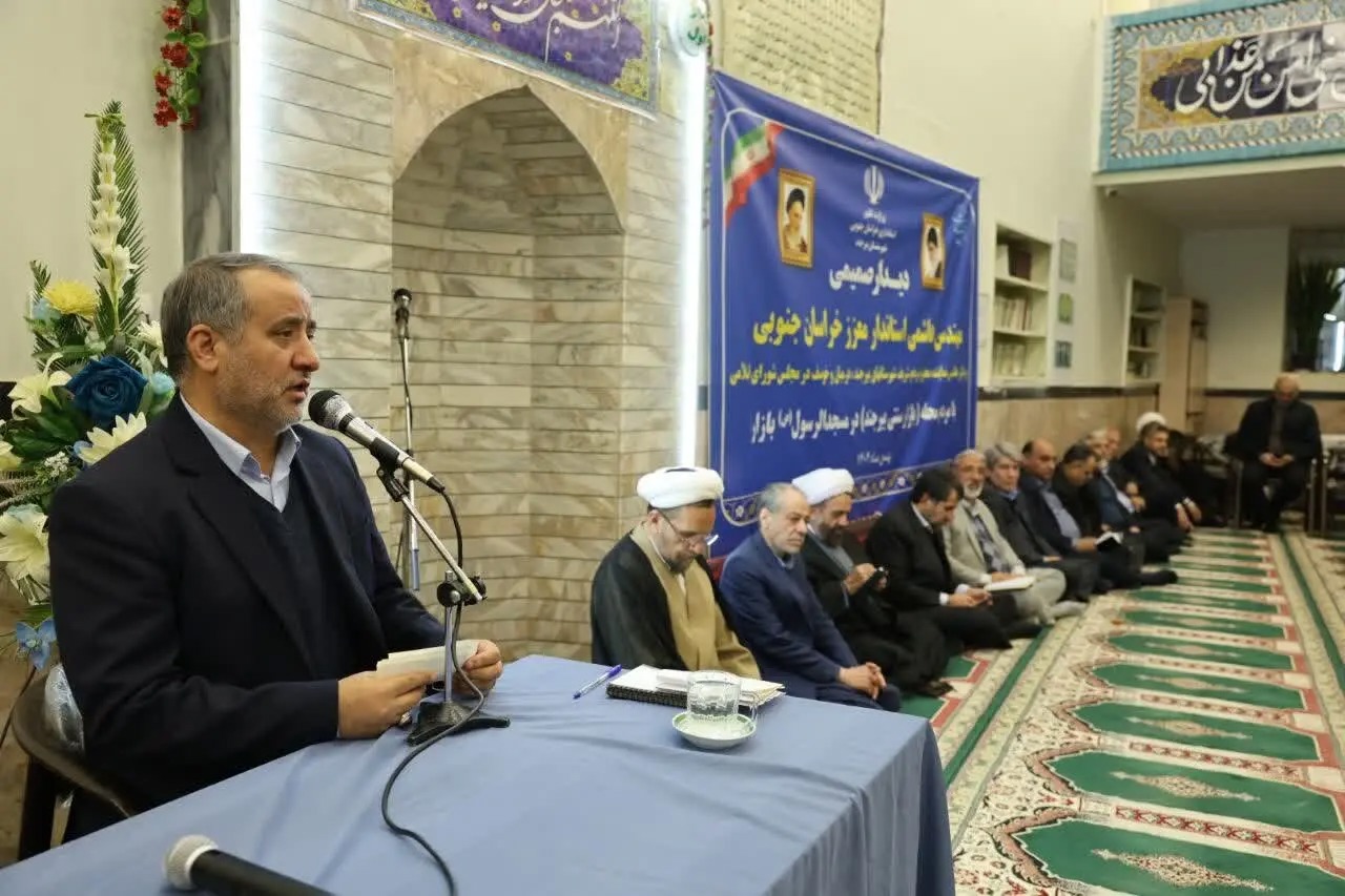 هدف، خدمت صادقانه به مردم و حل مشکلات با رویکرد کارشناسی است