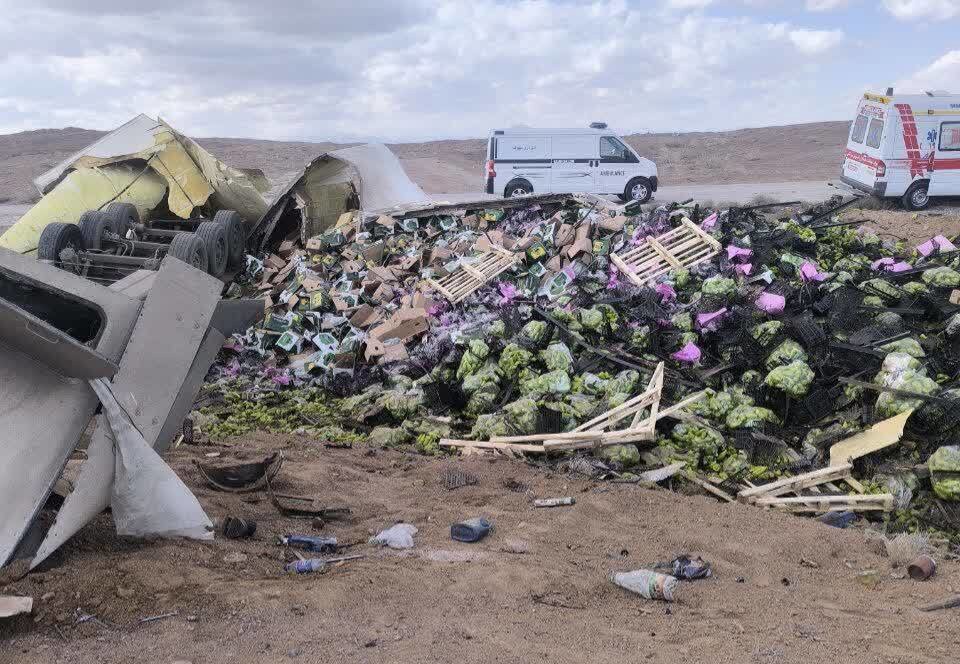 یک کشته در واژگونی تریلی تره بار در محور دیهوک به فردوس