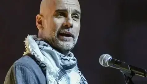 سخنرانی گواردیولا با چفیه در حمایت از فلسطین