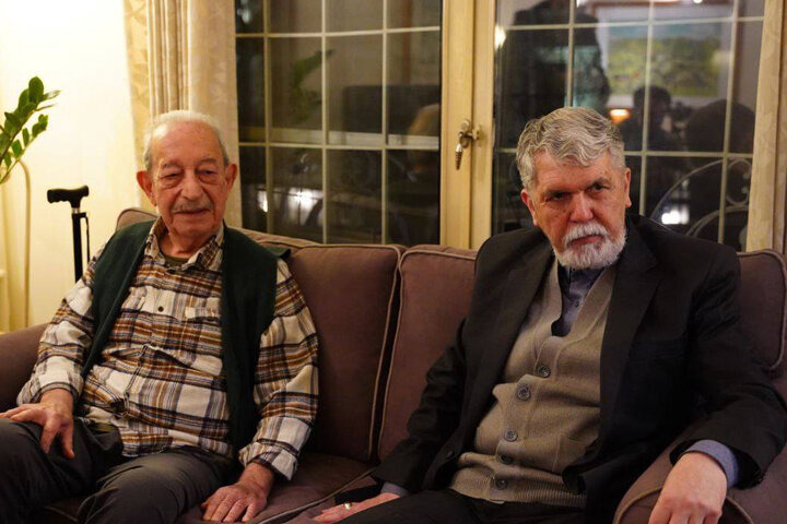 دیدار وزیر ارشاد و هیئت همراه با آهنگساز سرود ملی