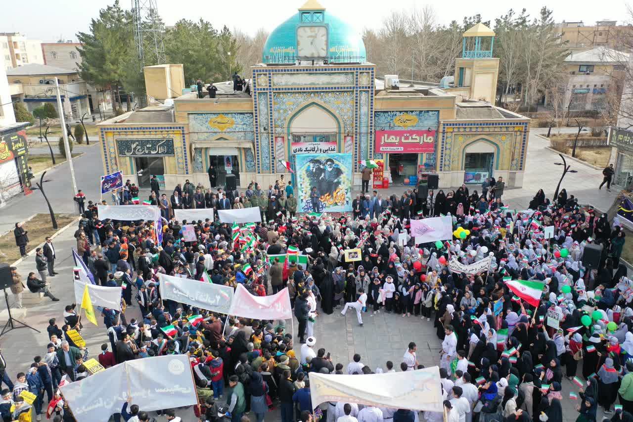 برگزاری مراسم گرامیداشت آغاز دهه فجر در گلبهار