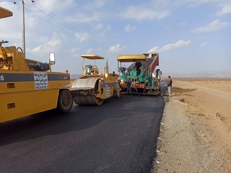 اجرای ۴۰۰ کیلومتر عملیات روکش آسفالت در محورهای خراسان رضوی