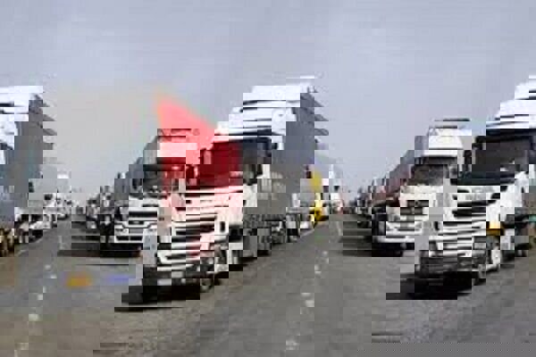 جابجایی ۶.۷ میلیون تن کالا توسط ناوگان حمل‌ونقل جاده‌ای خراسان جنوبی