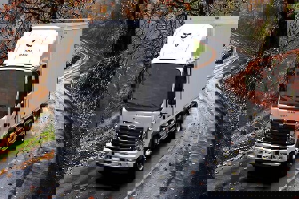 تردد کامیون و تریلی در محور تربت حیدریه- مشهد ممنوع شد