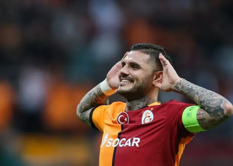 ایکاردی پادشاه استانبول؛ حتی بالاتر از هاجی!