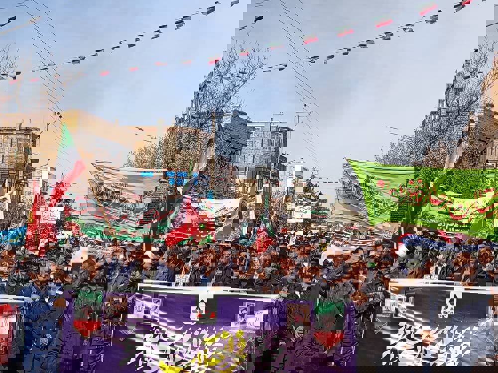 حضور پرشور مردم شهرستان مرزی خواف در راهپیمایی ۲۲ بهمن