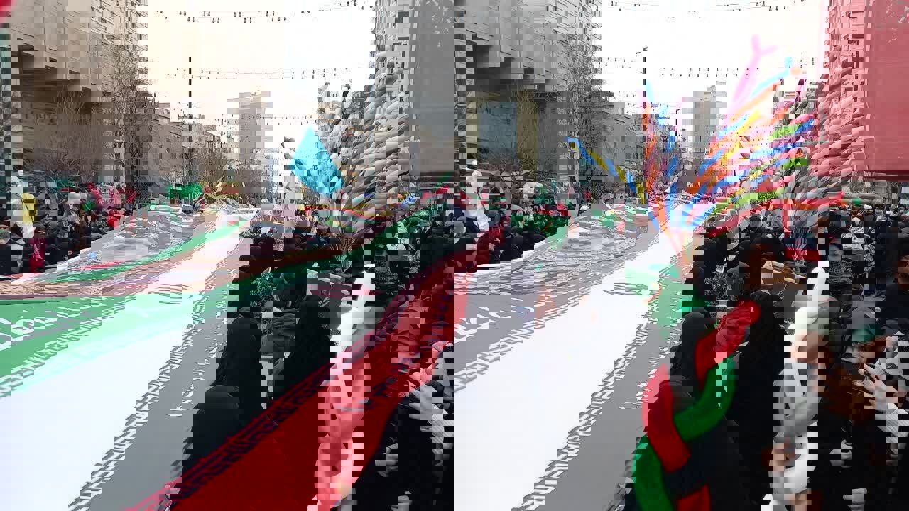 حماسه میلیونی ۲۲ بهمن در جوار بارگاه منور امام رضا(ع)؛مشهد