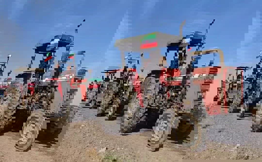 حضور تراکتورداران در راهپیمایی ۲۲ بهمن بیمرغ