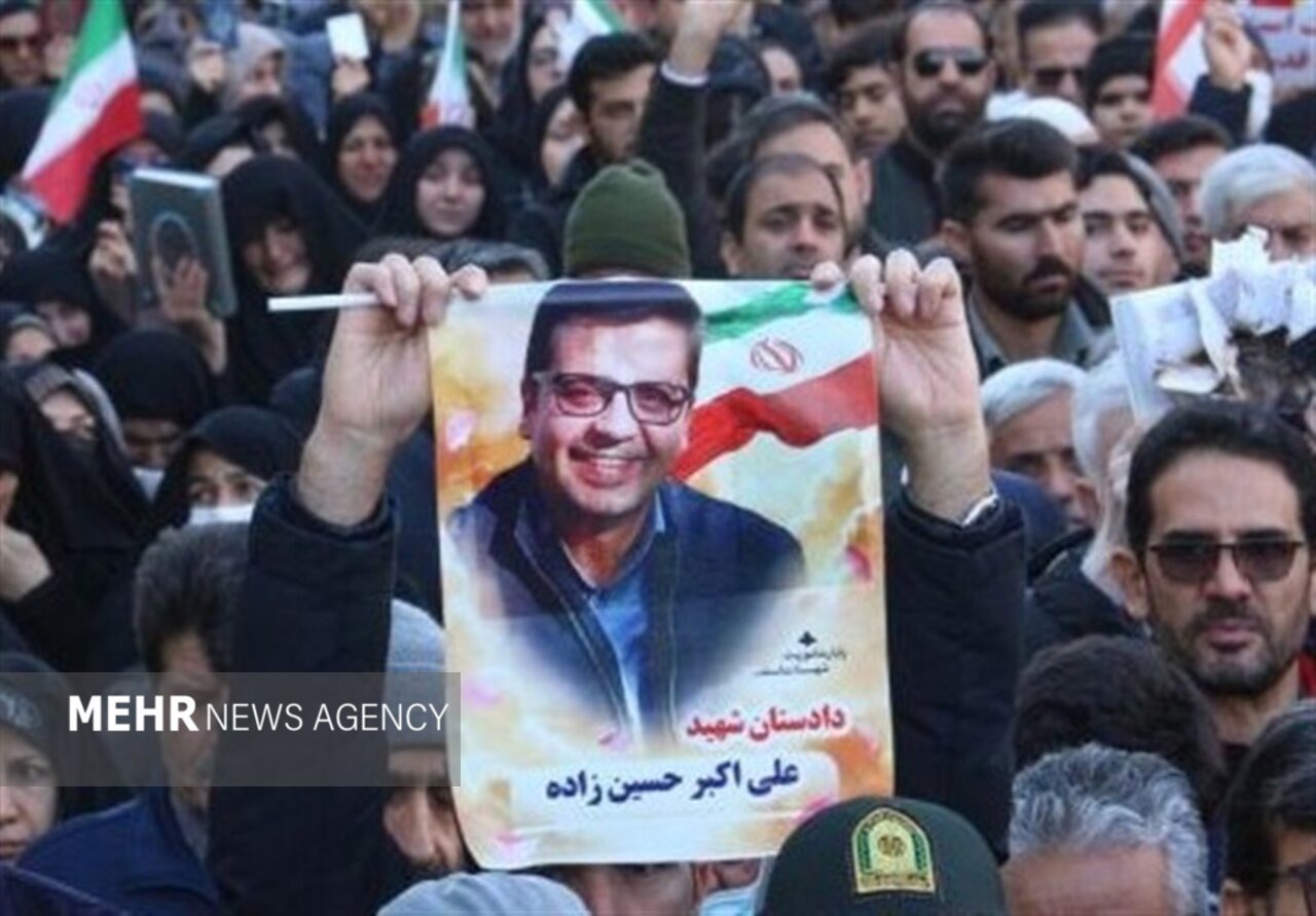 روایت همسر دادستان اسفراین از شهیدی که ققنوس وار خود را به دل آتش زد