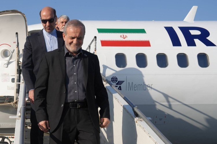 ورود رئیس جمهور به مشهد