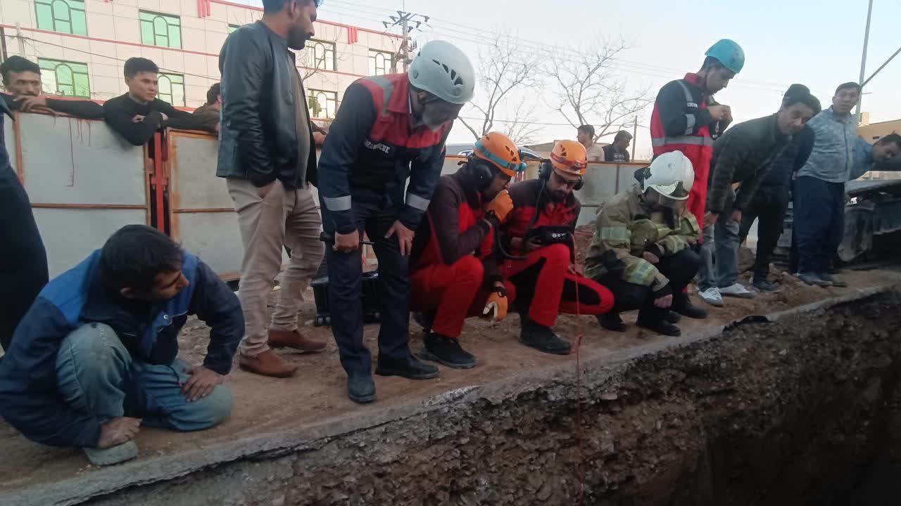 ریزش کانال فاضلاب در مشهد جان یک کارگر را گرفت