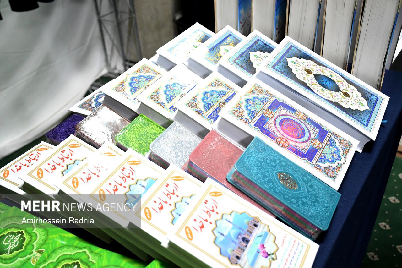 آریان: نمایشگاه قرآن و عترت خراسان شمالی در بجنورد افتتاح شد