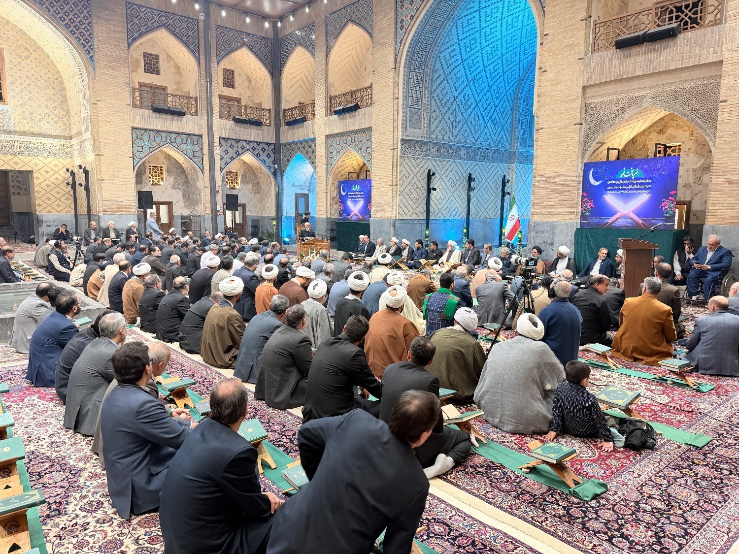 برگزاری ضیافت نور در دارالقرآن حرم مطهر رضوی