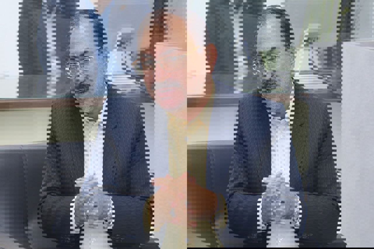 پاکمهر: ۸۶ همت برای پاداش پایان خدمت کارکنان در بودجه ۱۴۰۵ پیش‌بینی شد