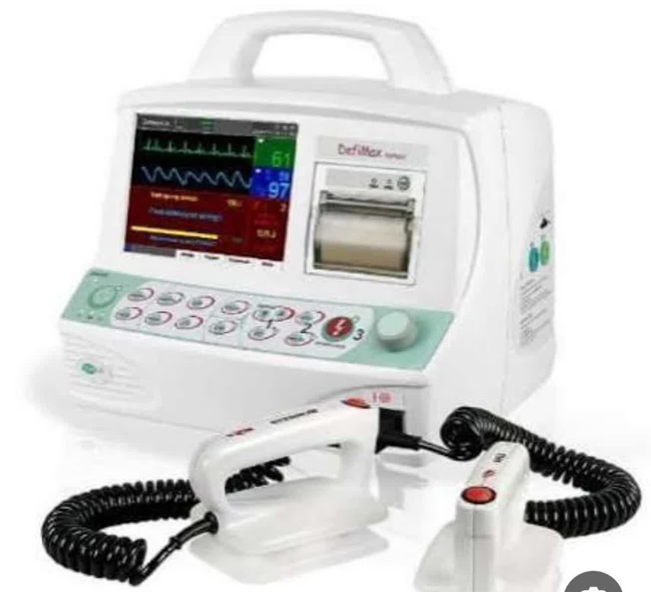 اهدای دستگاه شوک الکتریکی خودکار به شبکه بهداشت راز و جرگلان