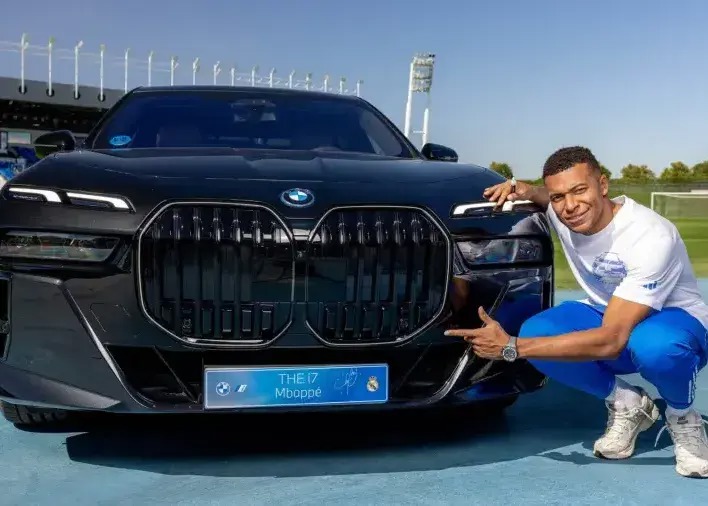 روایت جالب؛ کلاس رانندگی امباپه با هوادار اتلتیکو!