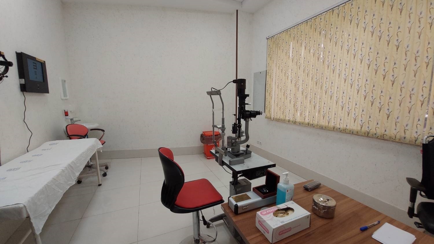 توسعه خدمات چشم‌پزشکی در بردسکن