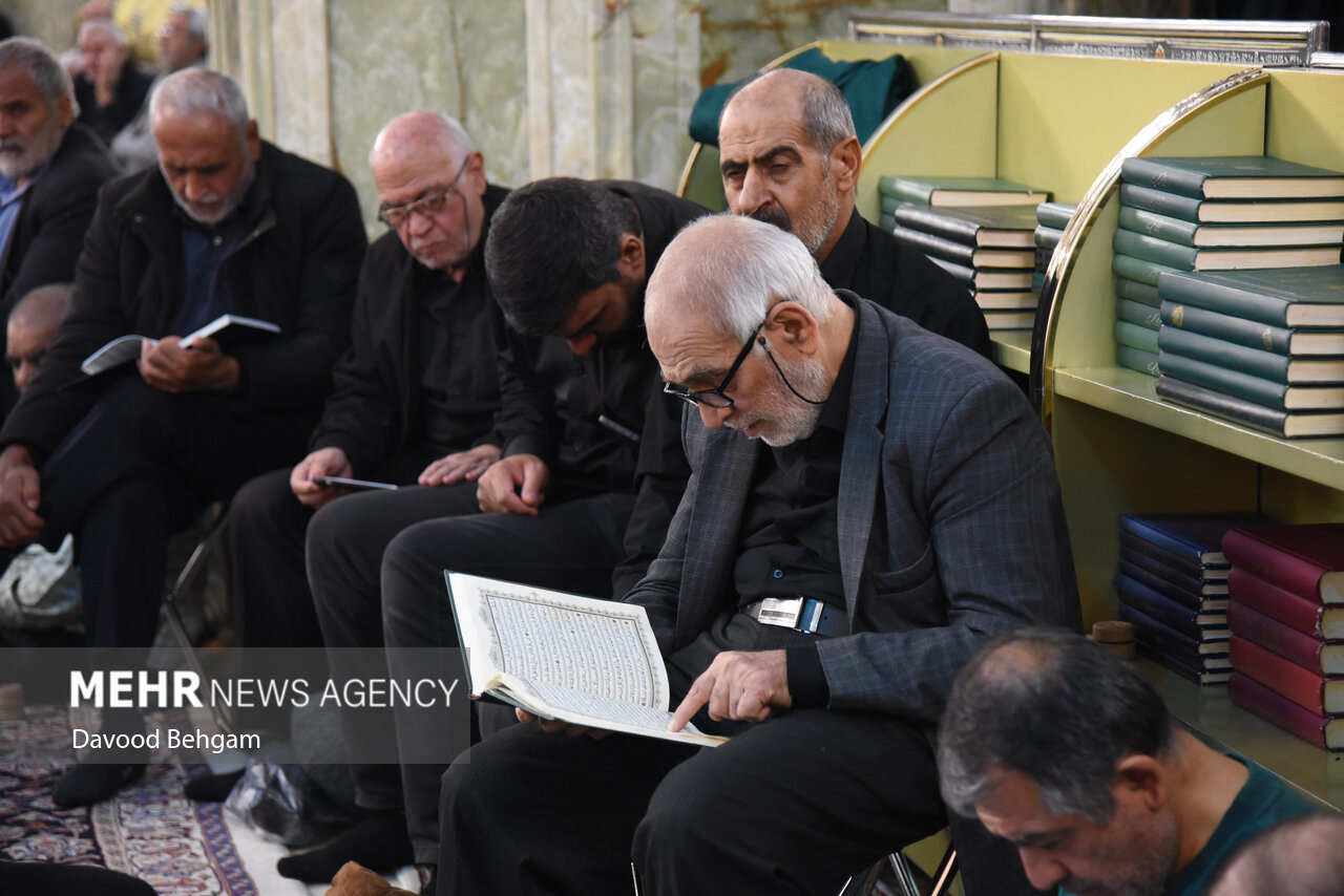 نهمین سحر با مناجات خوانی در حرم امام رضا(ع)