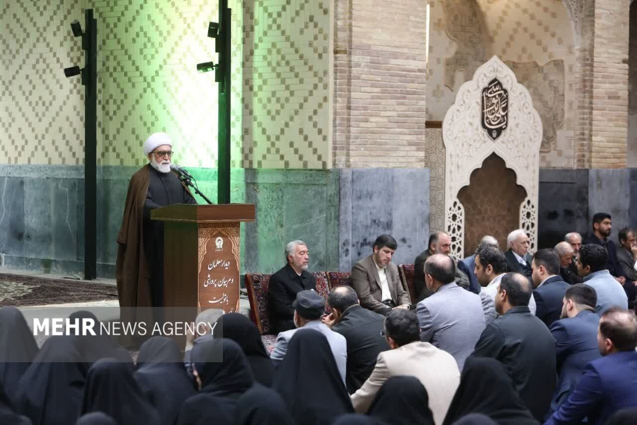 گفتگوی اقناعی و پرهیز از دوگانه‌سازی، شرط جذب حداکثری نسل جوان است