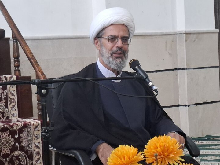 امام جمعه بجنورد: مقاومت تنها راه عزت ملت ایران است