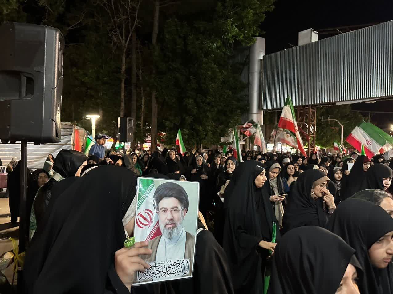 میدان داری چنارانی ها در هشتاد و هشتمین شب حضور در خیابان ها