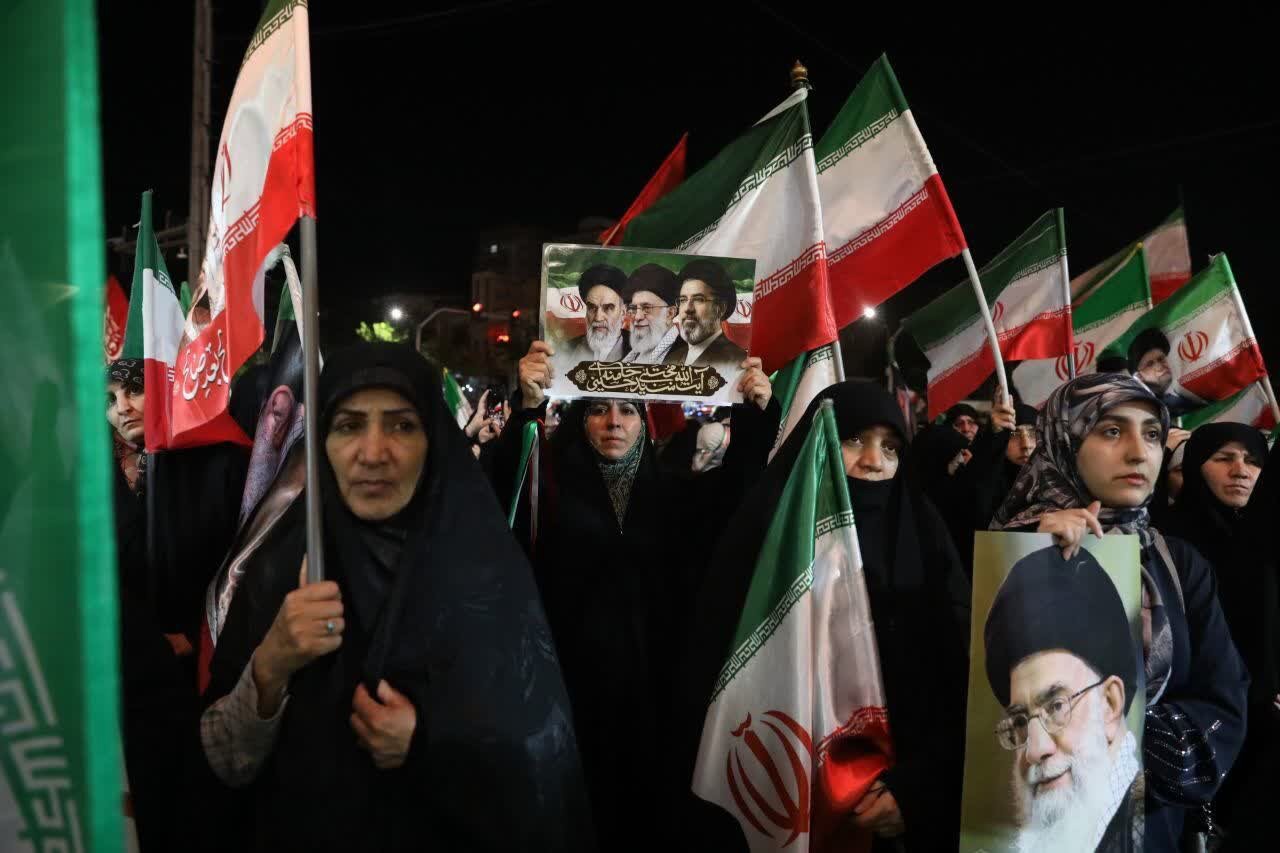 اتحاد و حضور میدانی مردم در صحنه رمز موفقیت ملت ایران است