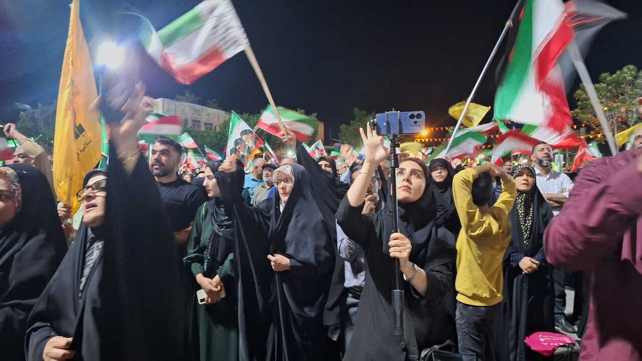 میدان حمایت از مقاومت همچنان پرشور است