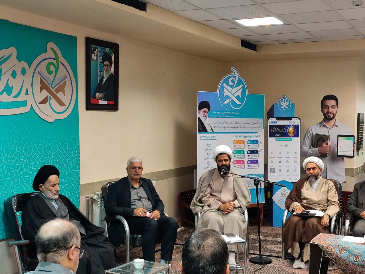 «زندگی با آیه‌ها» پایه اصلی فعالیت‌های فرهنگی، هنری و اجتماعی باشد