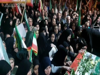 فیلم/ وداع بی‌نظیر مردم نیشابور با پیکر مطهر شهید علیرضا عبیری