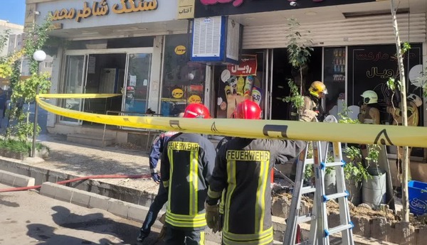 مهار آتش‌سوزی مجتمع تجاری در مشهد و نجات ساکنان ۲۰ واحد مسکونی