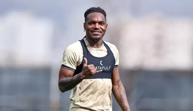 بیفوما در آستانه بازگشت به تمرینات پرسپولیس