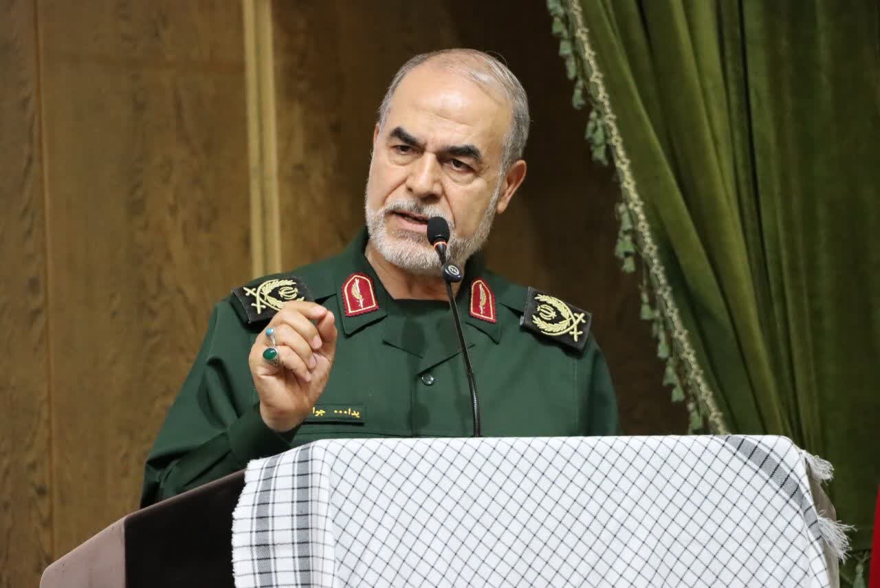 جوانی: وحدت و مقاومت رمز شکست‌ناپذیری ملت ایران در برابر استکبار است