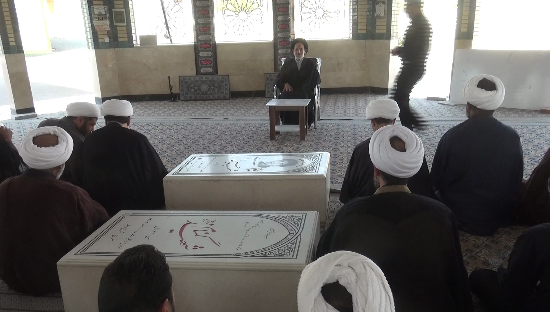 انقلاب اسلامی ایران نشات گرفته از قیام امام حسین(ع) است