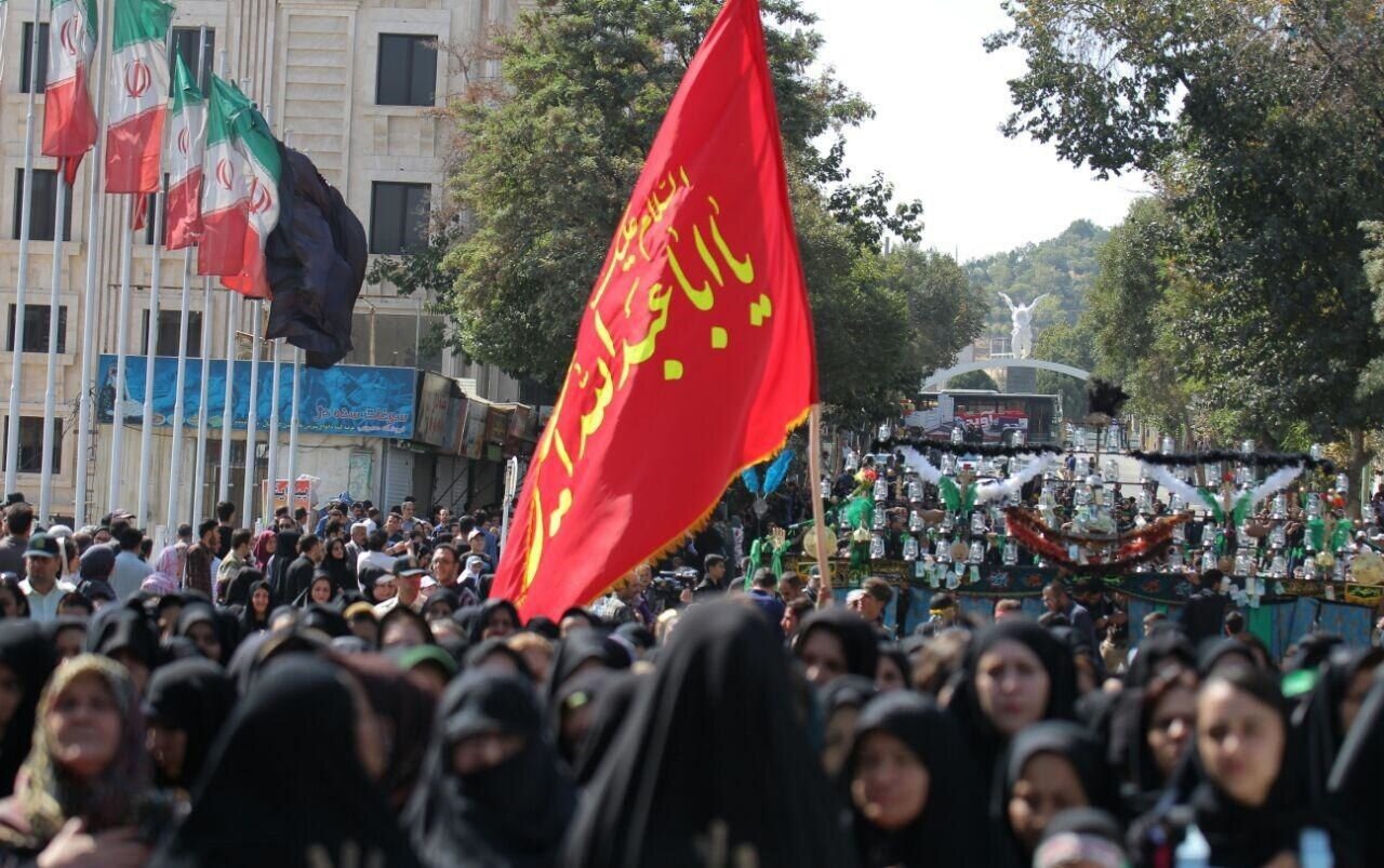 تجلی عشق حسینی در راز
