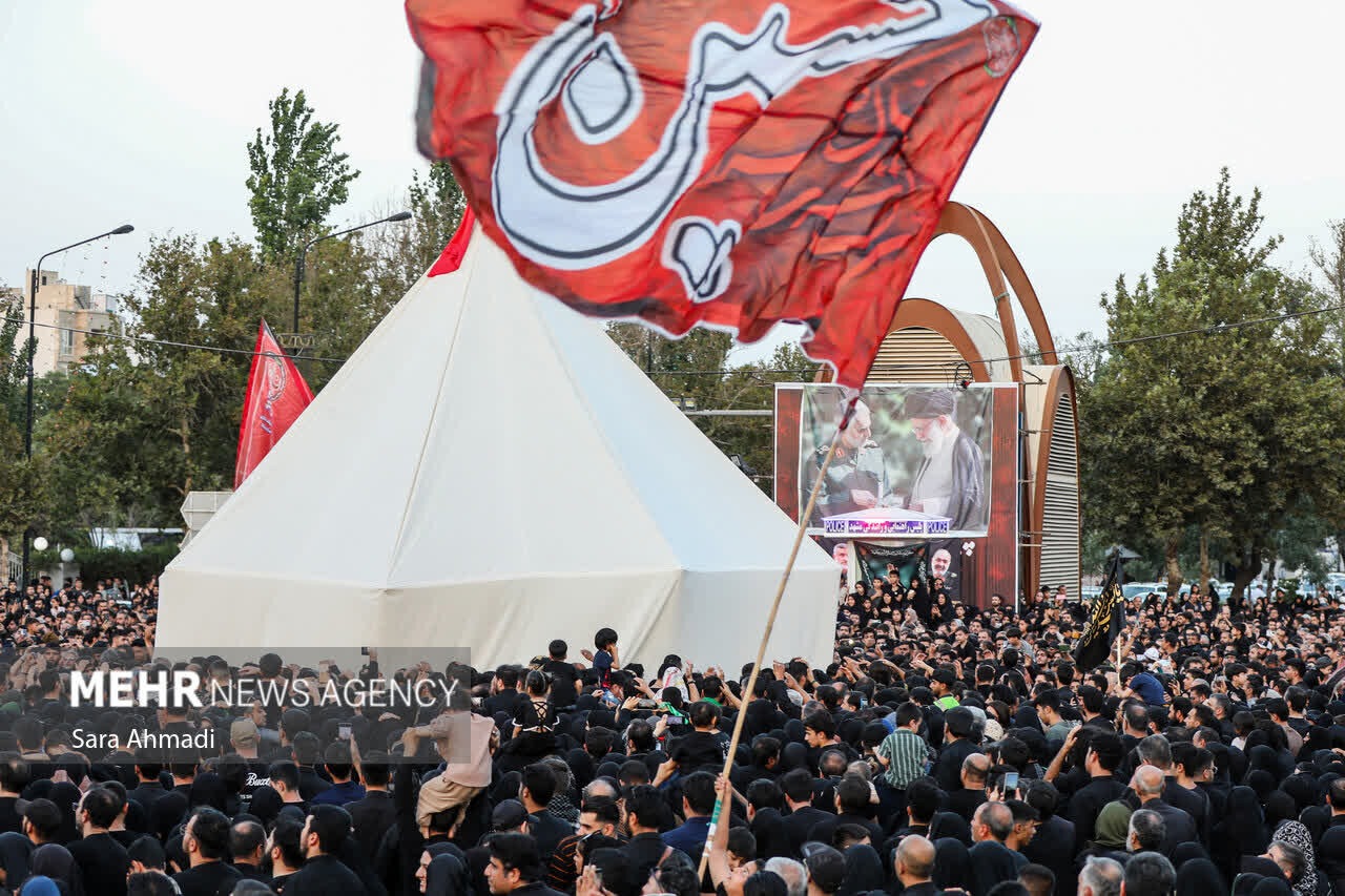 طنین نوای سنج و دمام جنوبی در میدان احمدآباد مشهد