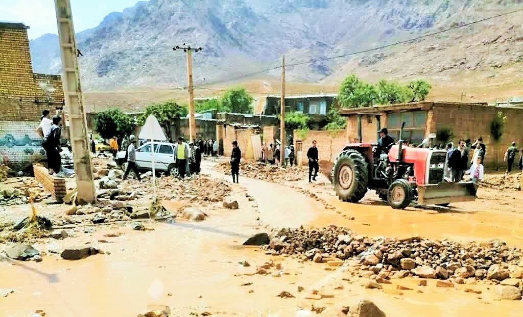 سیلاب هزار میلیارد ریال به مناطق روستایی شهرستان کوهسرخ خسارت زد