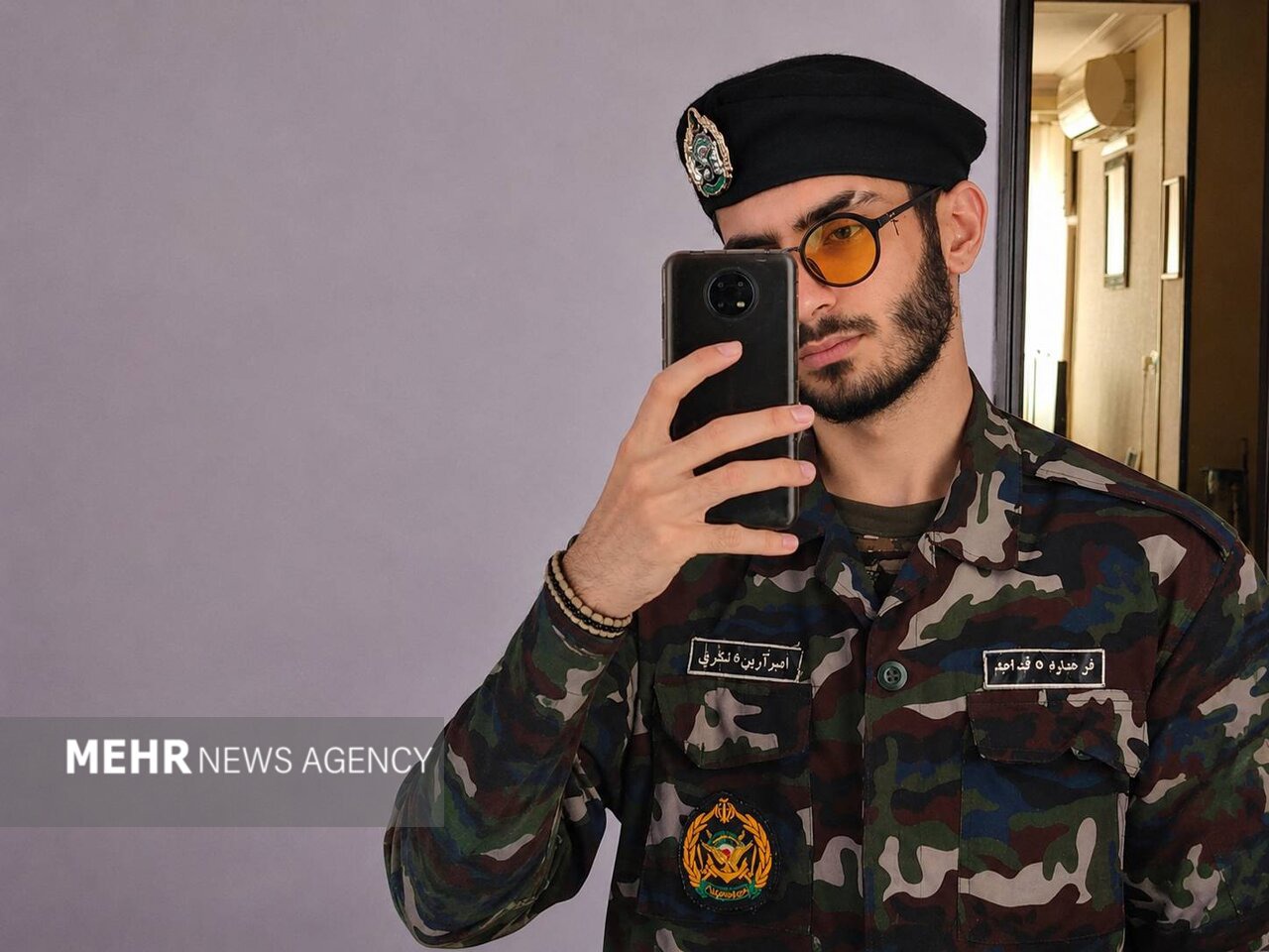 «کنسرت آخر آرین»؛ پسری که در تابوتِ پرچم‌پیچ روی صحنه رفت