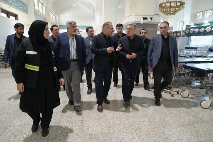 بازدید وزیر بهداشت از مصلی امام خمینی (ره)