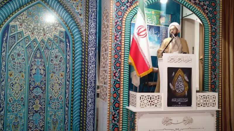 حضور مردم در مراسم تشییع رهبر شهید معادلات دشمن را بر هم می‌زند
