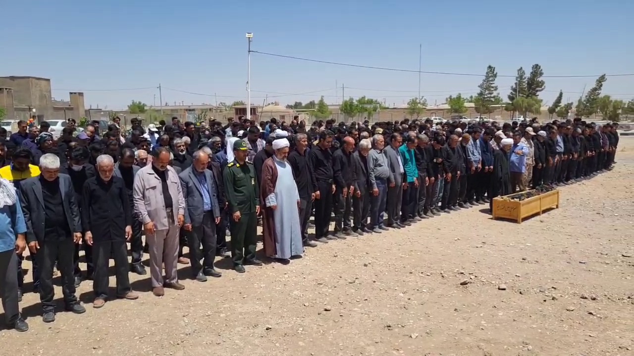 تشییع مادر شهید محمدعلی احمدی شاهرخت
