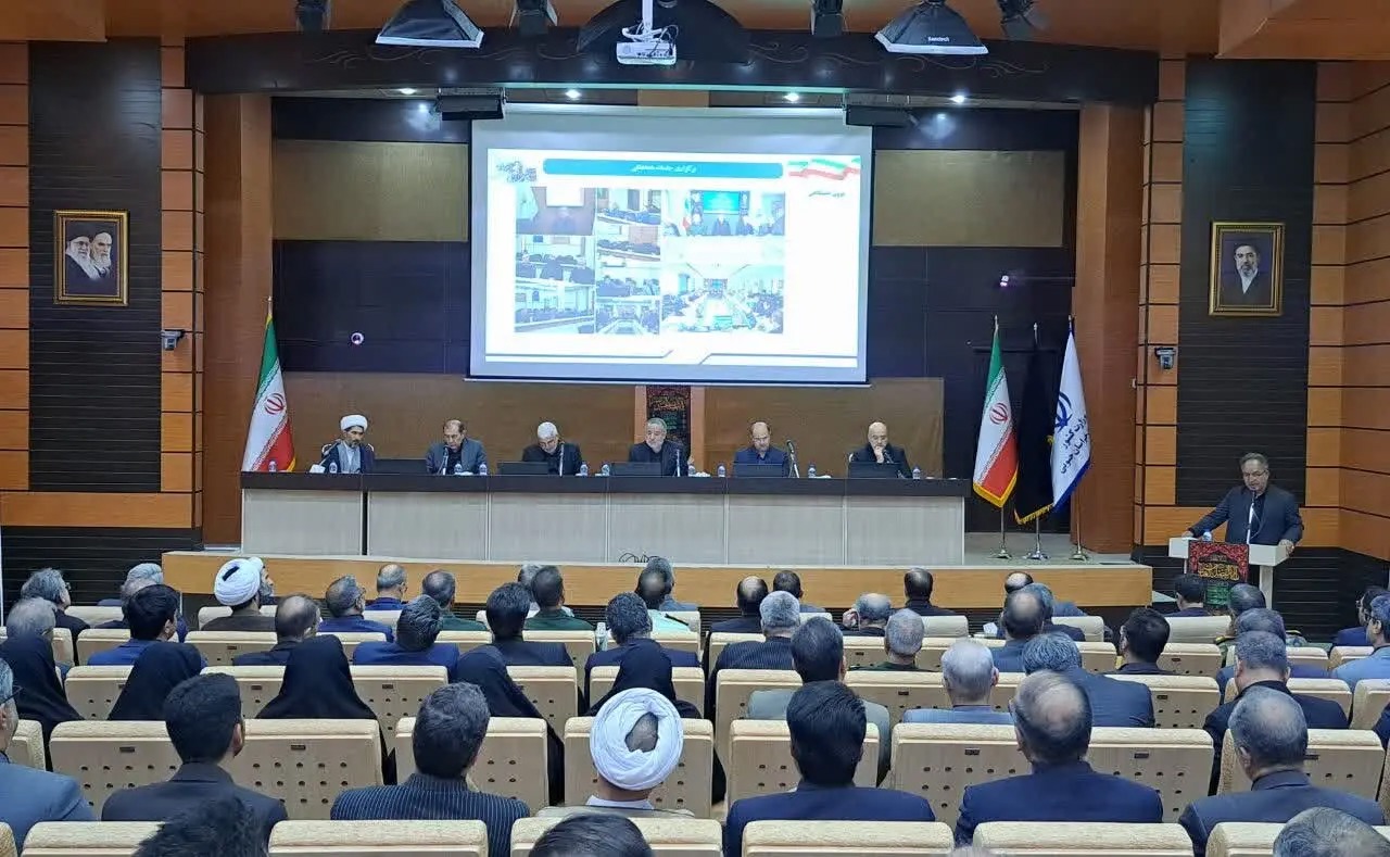 ایام تشییع پیکر رهبر شهید از مقاطع ماندگار تاریخ جمهوری اسلامی ایران است