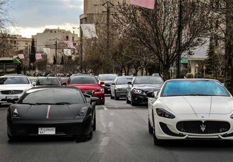 انهدام باند کلاهبرداری خودرو‌های لوکس در مشهد