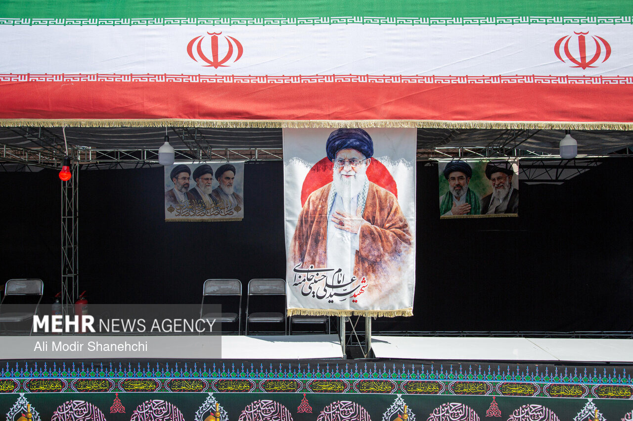 مشهدی ها تمام قد آماده استقبال از رهبر شهید