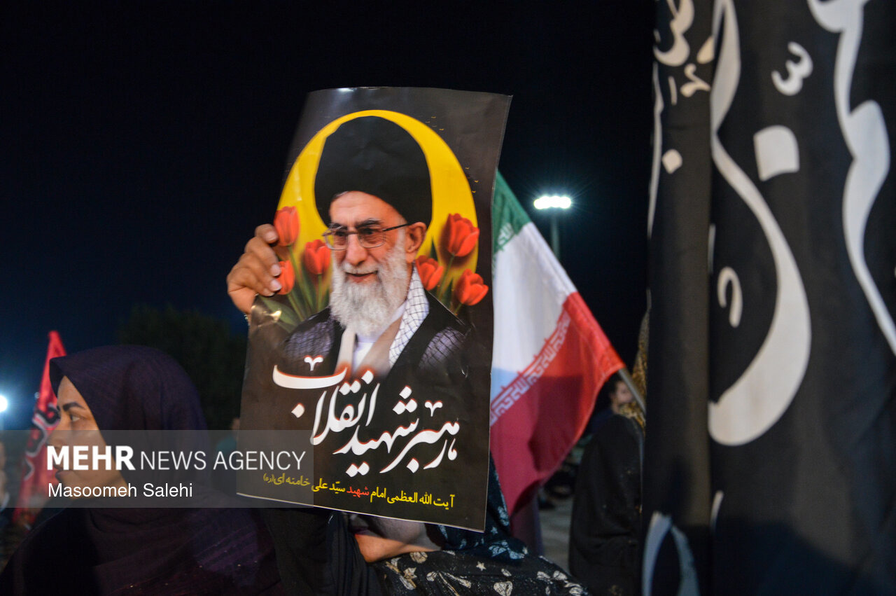 برپایی موکب «رهبر شهیدم» به همت گروه جهادی شهید زرهرن