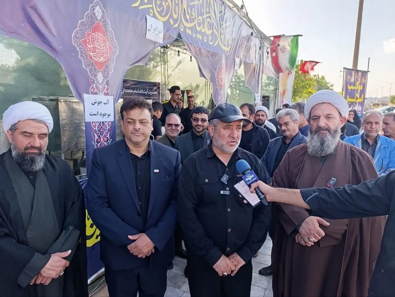 مردم خراسان جنوبی با عشق و اخلاص در خدمت زائران امام شهید هستند