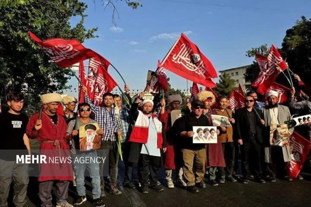 حضور علمای اهل سنت خراسان شمالی در مراسم تشییع رهبر شهید