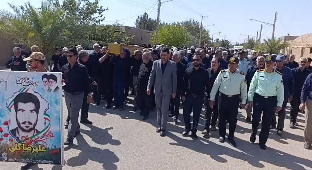 تشییع و خاکسپاری مادر شهید علیرضا گلی در عشق‌ آباد