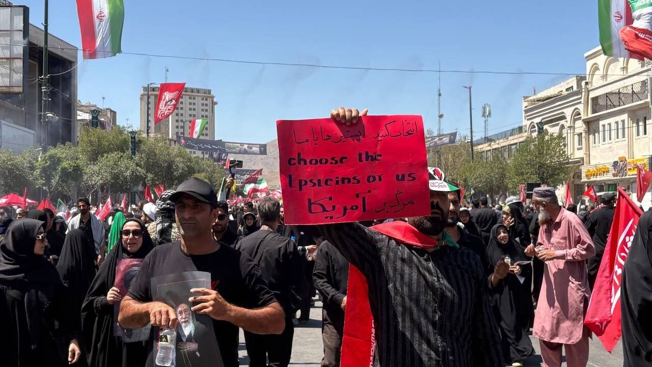 روایتی از انتظار؛ خیابان امام رضا چشم‌به‌راه پیکر رهبر شهید انقلاب